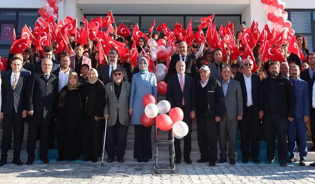 İscehisar Döne Çakmak İlkokulu törenle hizmete açıldı