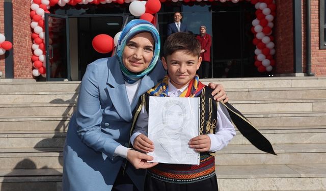 Yakup Evren Ortaokulu törenle açıldı