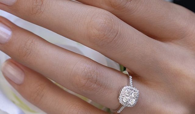 Işıltının Zarif Dokunuşu: Pırlanta Yüzük ve Bileklikler