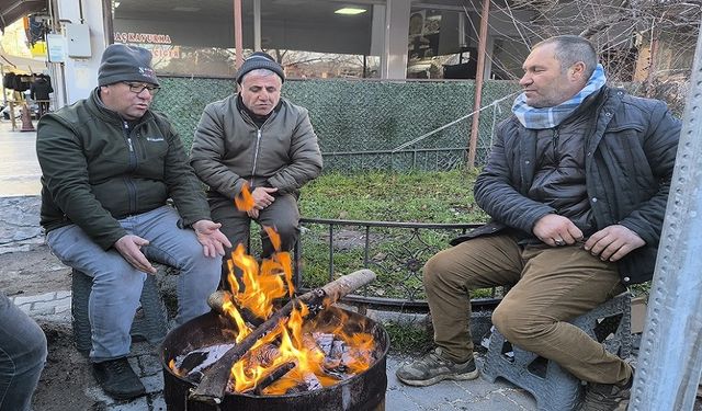 Afyon'da pazarcı esnafının soğukla imtihanı!..
