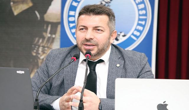 Türk Birliği için romantik söylemler yetmez