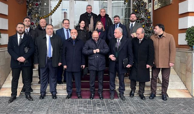 Özbekistan'da Kızıl Elma ateşi yakıldı