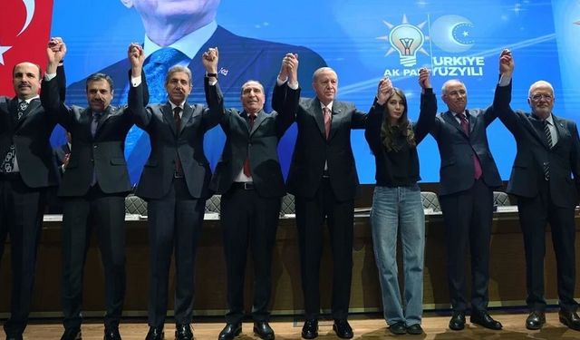 4 belediye başkanı AK Parti'ye katıldı