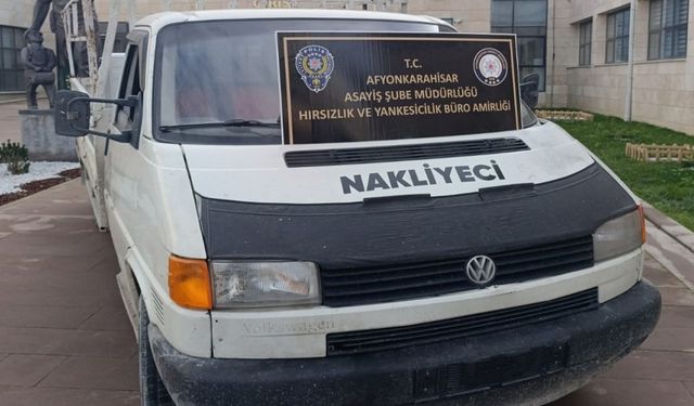 Afyon Merkezde çalınan kamyonet ilçede bulundu!..