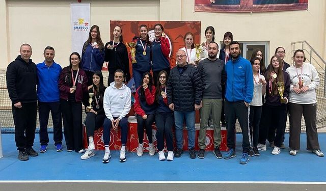 Afyon'da Okul Sporları Tenis Müsabakaları tamamlandı