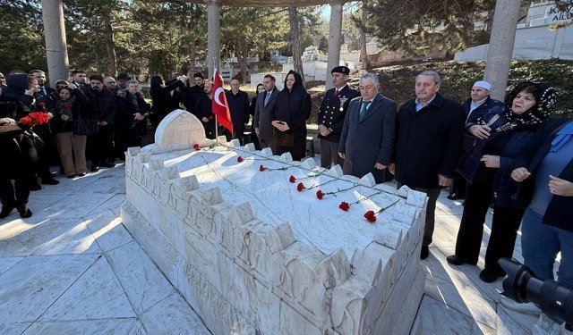 Ali Çetinkaya, kabri başında anıldı