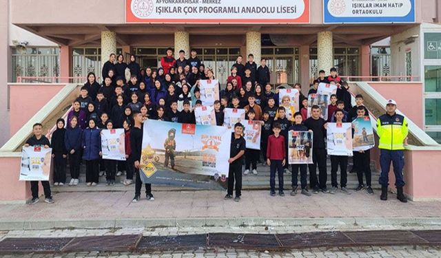 Jandarma, öğrencilere trafik eğitimi verdi