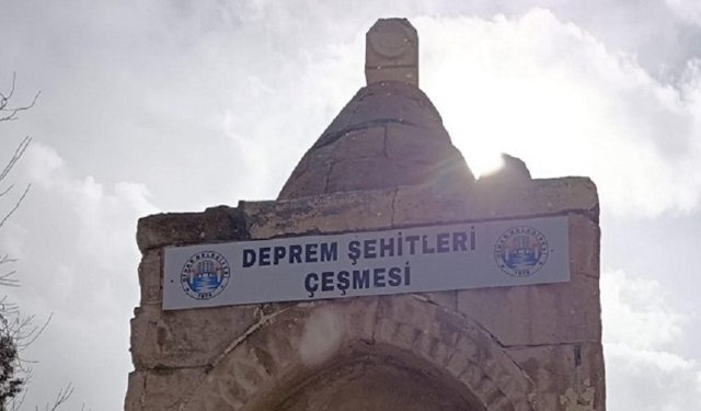 Deprem Şehitleri Çeşmesi, Asri Mezarlık’ta duygulandırıyor