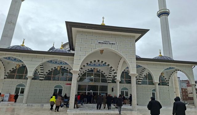SANDIKLI MERKEZ CAMİİ İBADETE AÇILDI