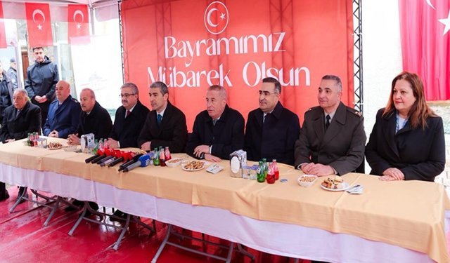 Bayramlaşma töreni Taş Medrese'de yapıldı