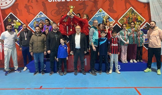 Okul sporları masa tenisi küçük kızlar müsabakaları tamamlandı