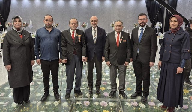 AK Parti Afyon'da şehit ve gazi aileleri iftarında buluştu