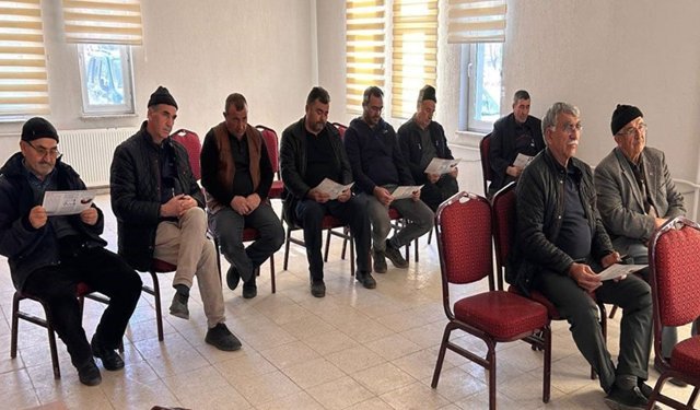 Afyon'da çiftçilere doğru sulama ve gübreleme eğitimi verildi