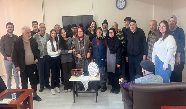 AEV bursiyerlerinden huzurevine ziyaret