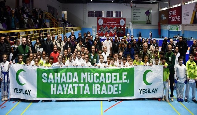 Afyon'da Yeşilay Haftasında spor etkinlikleri