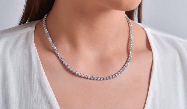 Güncel Trendleri ve Klasik Şıklığı Bir Araya Getiren Pırlanta Tasarımlar