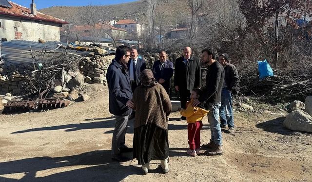 Evi yanan yaşlı kadın için hareket geçildi