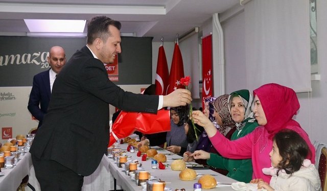 Saadet Partisi, şehit ve gazi ailelerini iftarda ağırladı
