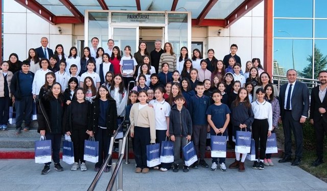 Minik ressamlardan hekimlere özel eserler