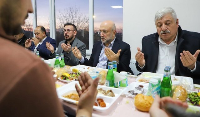 Turgay Şahin, Işıklar'da iftar sofrasına katıldı