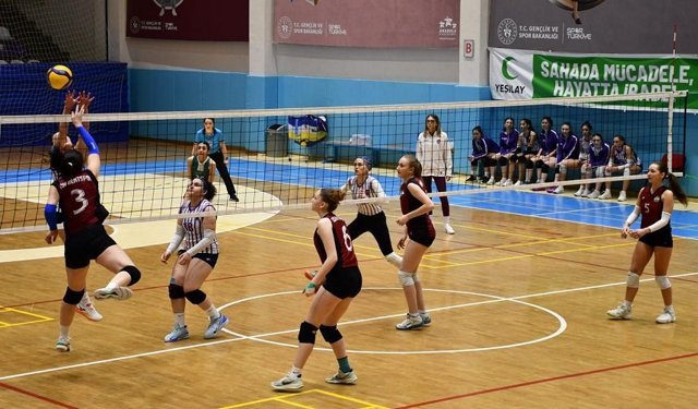Afyon'da bölgesel voleybol heyecanı!..