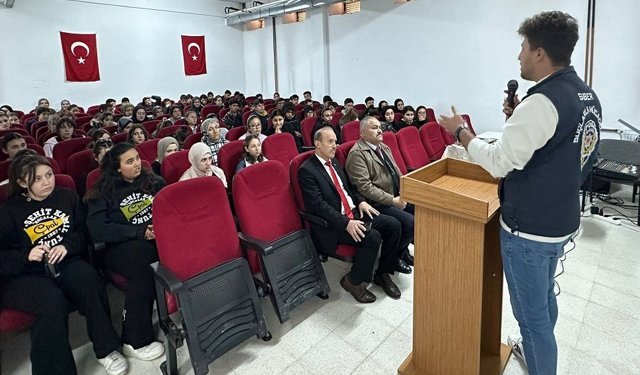 Afyonkarahisar Emniyeti'nden gençlere siber kalkan!..