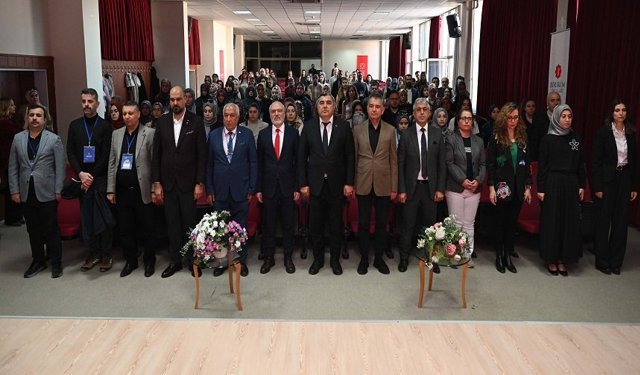 AKÜ'de PDR Zirvesi yapıldı