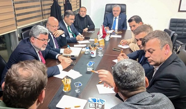 Afyon'a elektrik ve doğalgaz yatırımları masaya yatırıldı