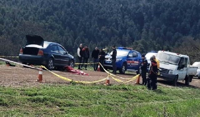 Krikonun kayması sonucu aracının altında kaldı