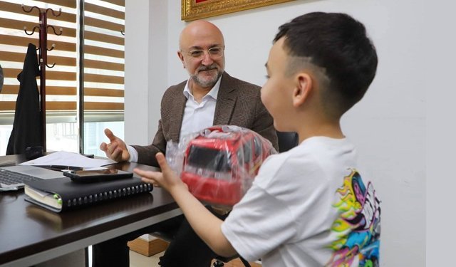 Bizim kapımız, makam kapısı değil gönül kapısıdır