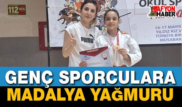 Afyon'a Madalya Yağmuru