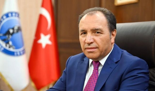 AKÜ Rektörü Karakaş'tan Anlamlı Mesaj