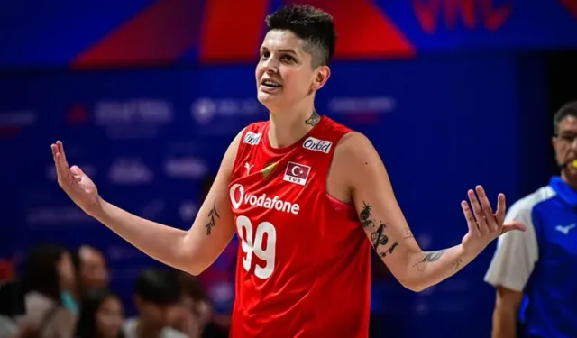 Voleybolda Ebrar Karakurt şoku!..