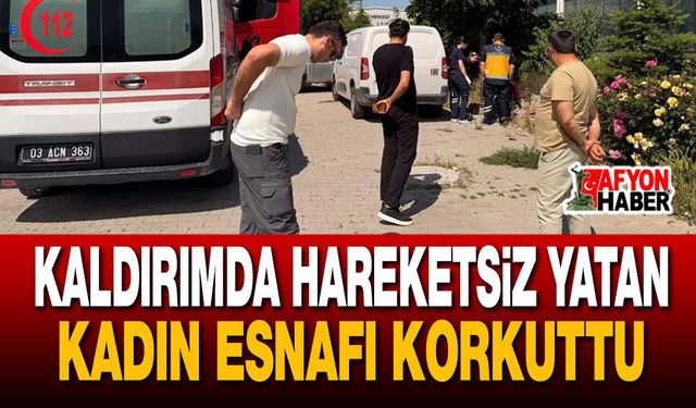 Kaldırımda Hareketsiz Yatan Kadın Korkuttu