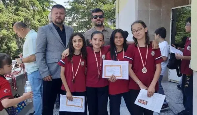 Muhtar Sezgin Başarılı Öğrencileri Ödüllendirdi