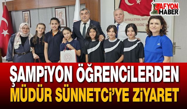 Şampiyon Öğrencilerden Müdür Sünnetci’ye Ziyaret