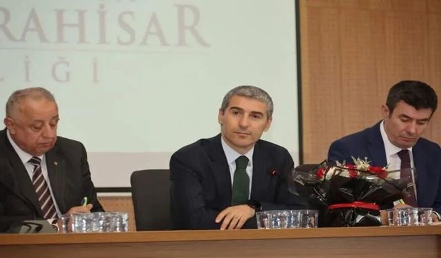 Vali Naci Aktaş Muhtarlarla Buluştu