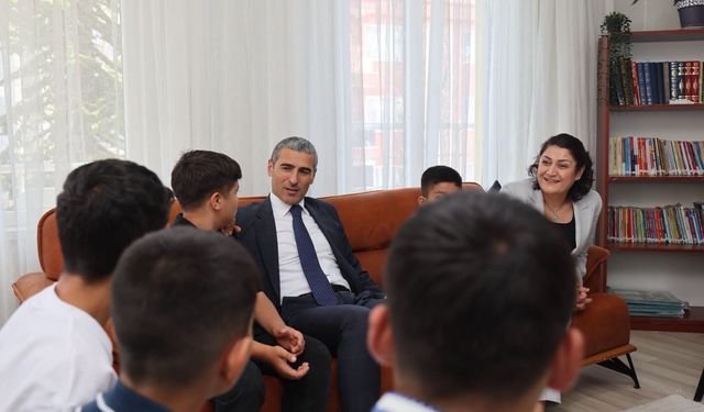 Vali Aktaş Koruma Altındaki Çocuklarla Bir Araya Geldi