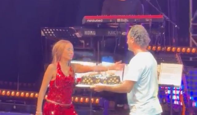 Yıldız Tilbe'den Sahnede Şaşırtan Doğum Günü Çıkışı
