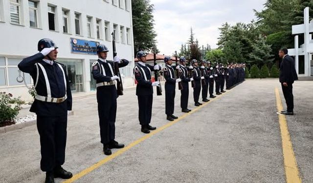 Bakan Yardımcısı Çelik'ten Jandarma'ya Ziyaret
