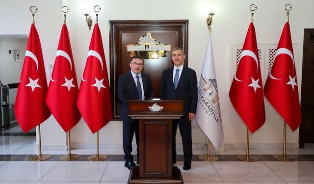 Eski İçişleri Bakanı Altınok’tan Vali Aktaş’a Ziyaret