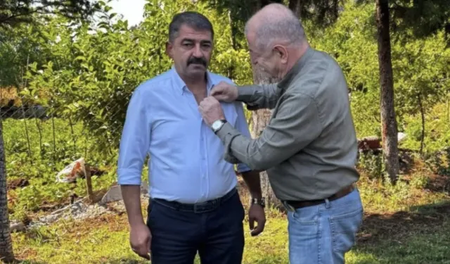 Ümit Özdağ rozeti taktı ama... Flaş açıklama!..
