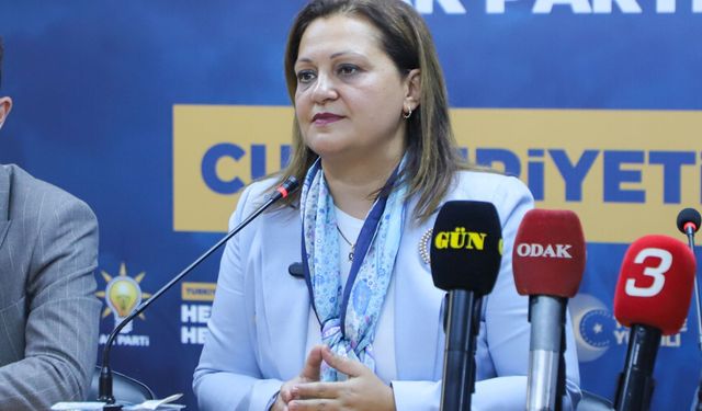 Cumhurbaşkanımızı bir daha seçtirmek için gece gündüz çalışmalıyız
