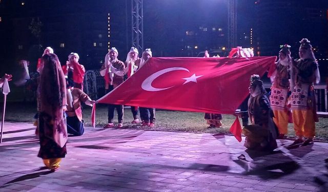 25. Uluslararası Zafer Halk Oyunları Festivali büyüledi