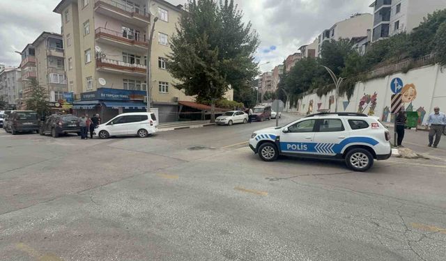 Akrabalar arasındaki husumet silahlı kavgaya dönüştü!