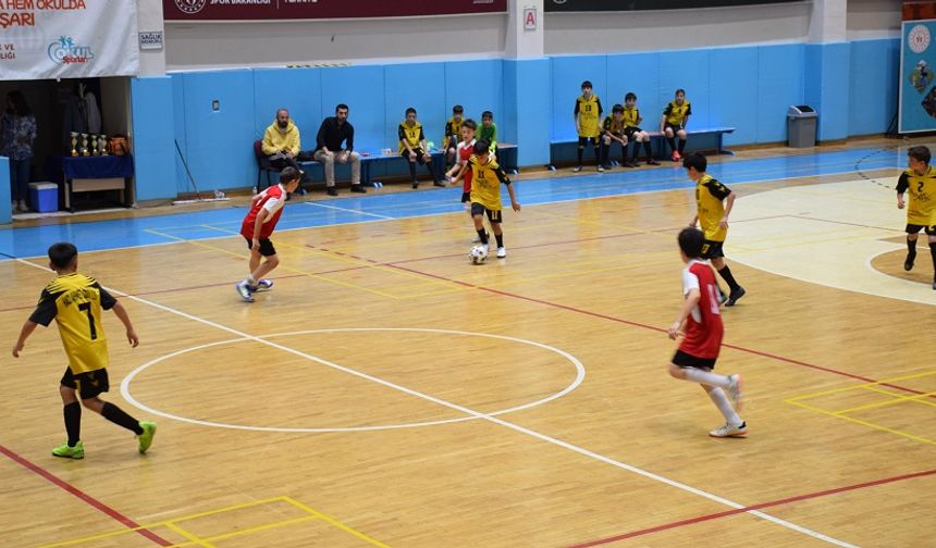 Okul Sporları Futsal Küçük Erkekler Turnuvası tamamlandı