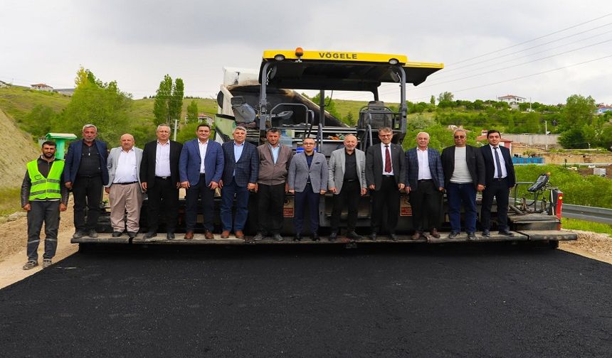 Çobanlar Kale - Akkoyunlu grup köy yolu asfaltlanıyor