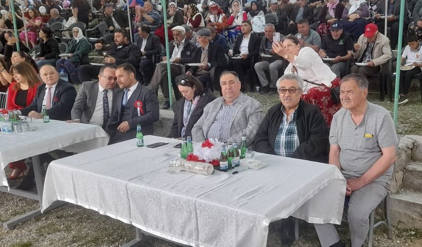 İYİ Partililer Kayabelen'de coşkuya ve anmaya ortak oldu