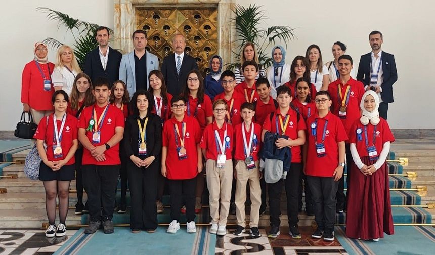 Milletvekili Taytak, TÜBİTAK Afyon yarışma ekiplerini ağırladı