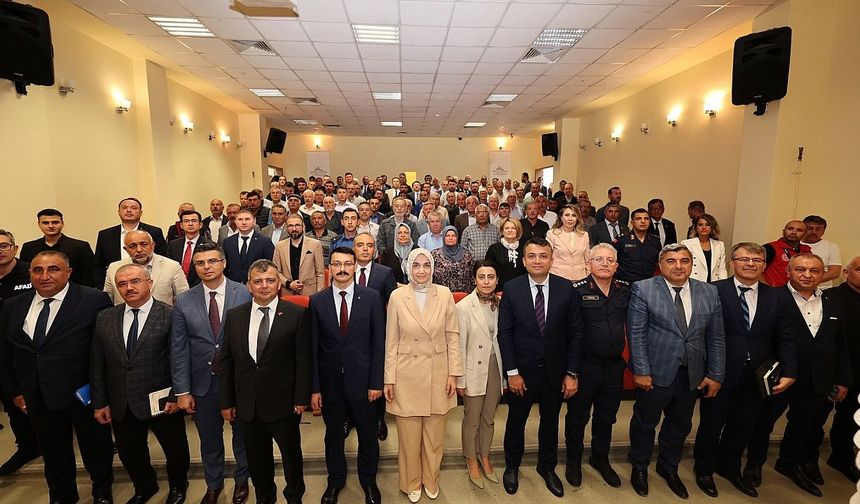 Vali Yiğitbaşı, Emrdağ'da muhtarları dinledi